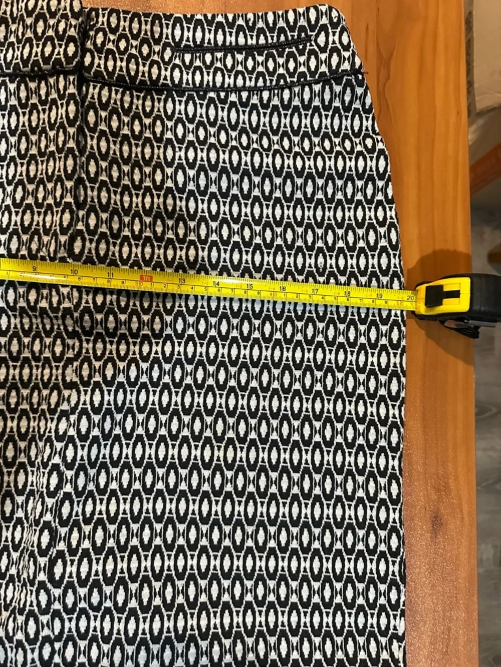 Carole Little Geometric Print Pencil Skirt Black White Size 10